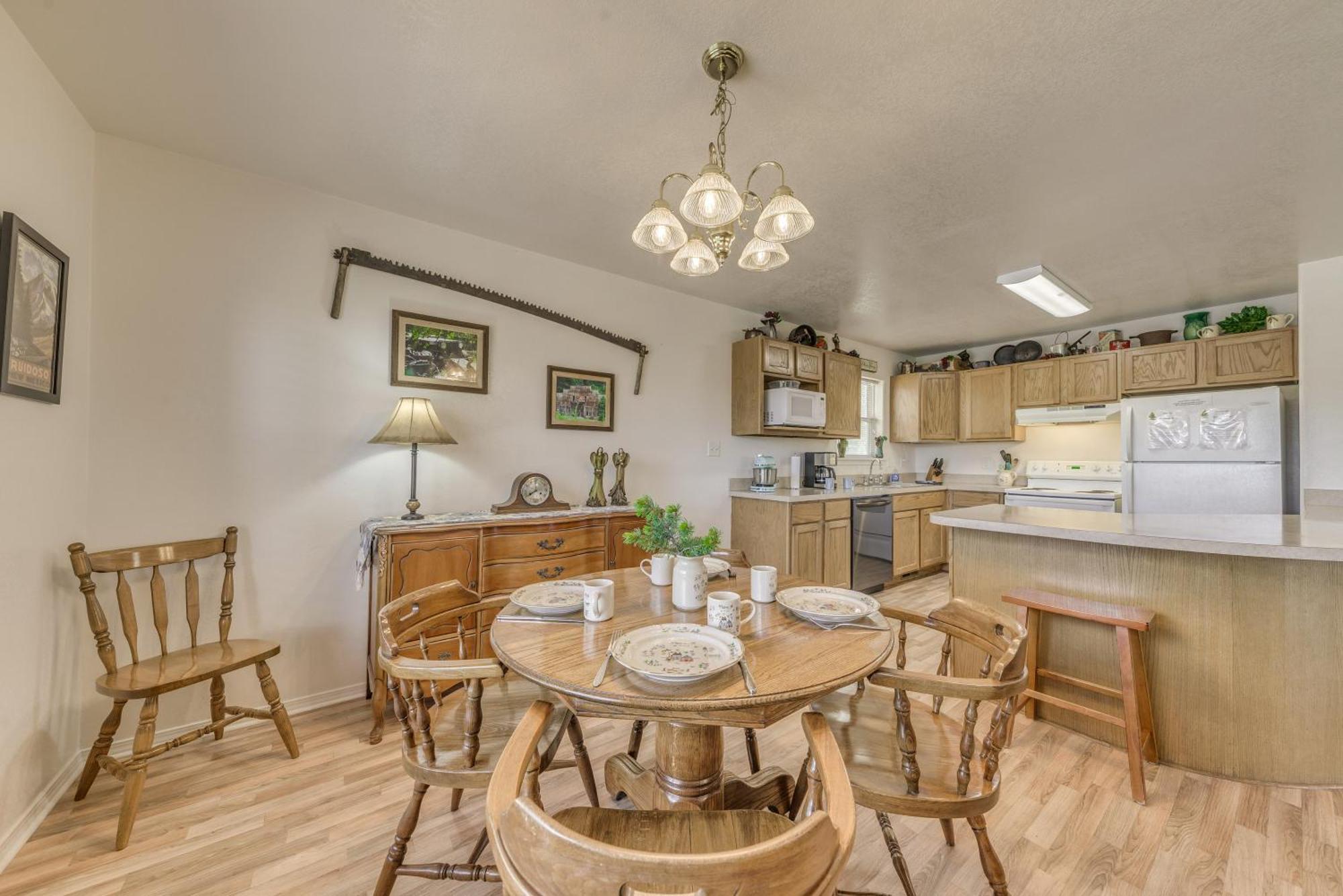 Hillside Haven With Deck Less Than 2 Miles To Dwtn Ruidoso! Bagian luar foto