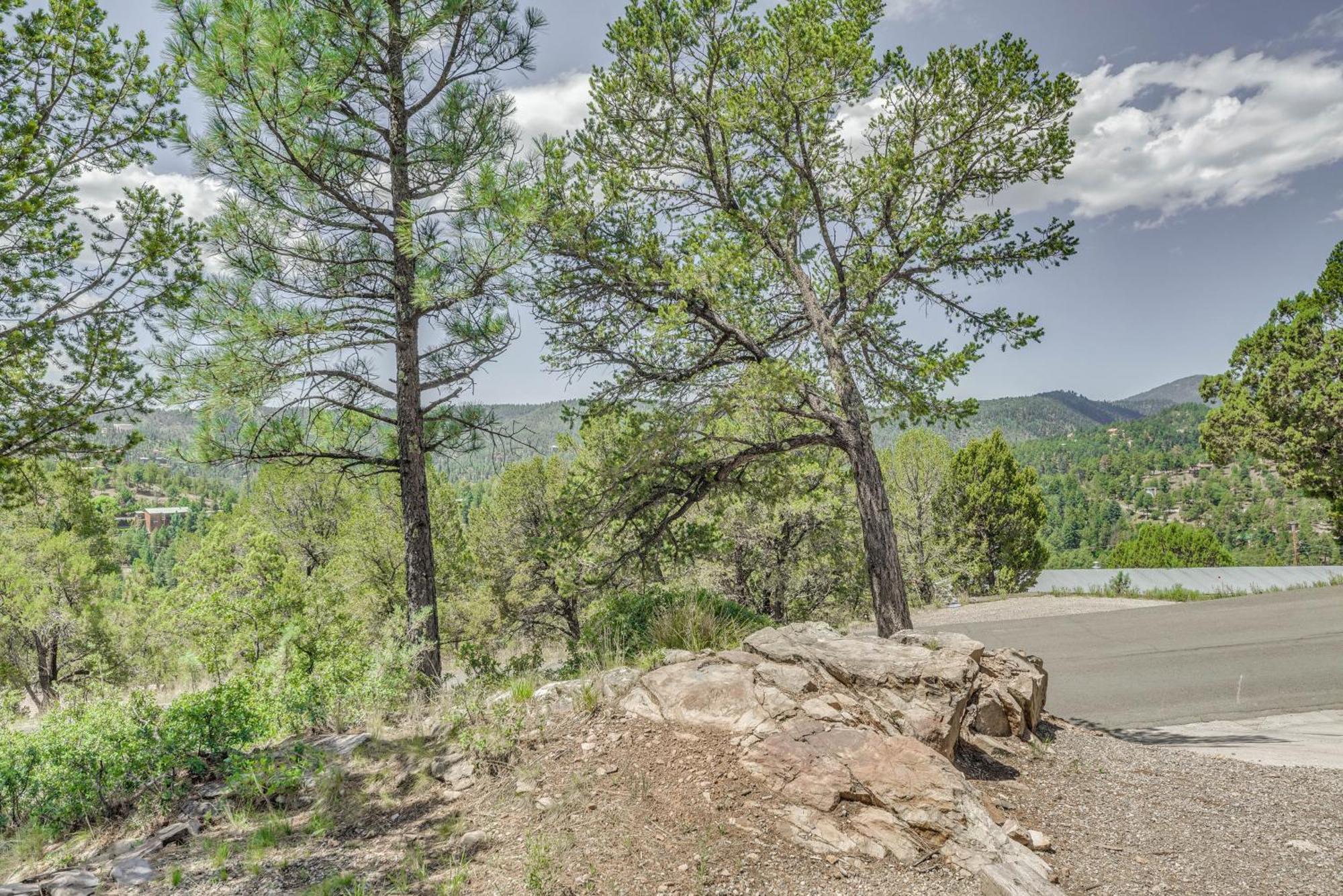 Hillside Haven With Deck Less Than 2 Miles To Dwtn Ruidoso! Bagian luar foto