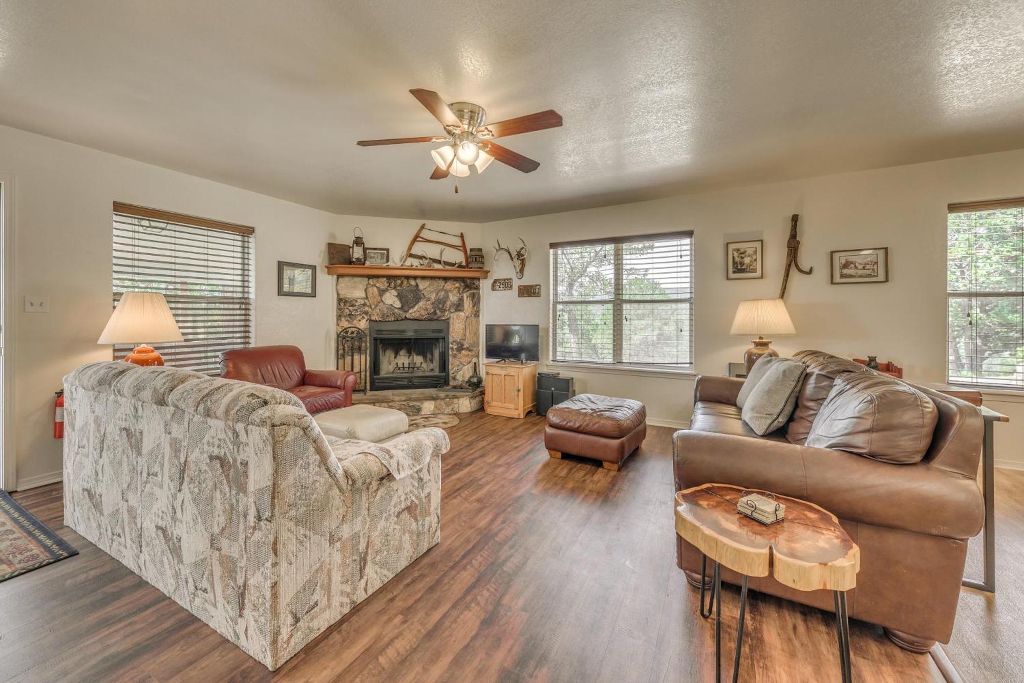 Hillside Haven With Deck Less Than 2 Miles To Dwtn Ruidoso! Bagian luar foto